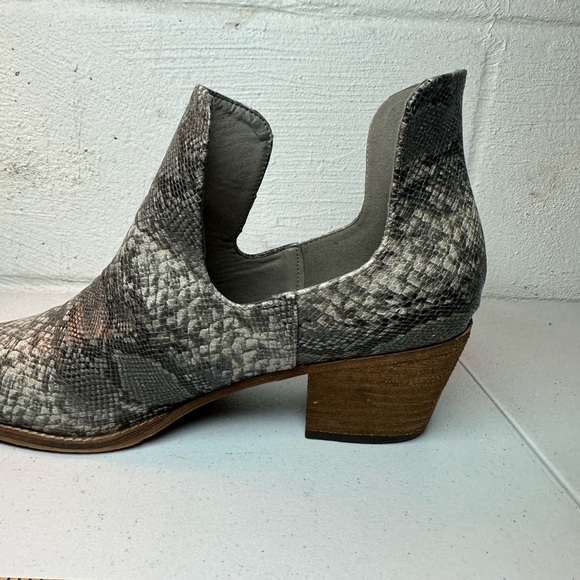 Arider Girl Snakeskin Ankle Boots Women’s Sz 10 Sz 41 - Picture 10 of 10